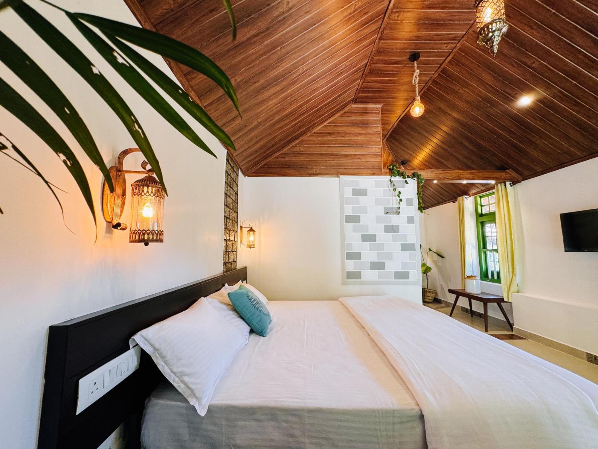 Calm Shack - 2 Bedroom-Boutique Farm Stay ムンナール エクステリア 写真