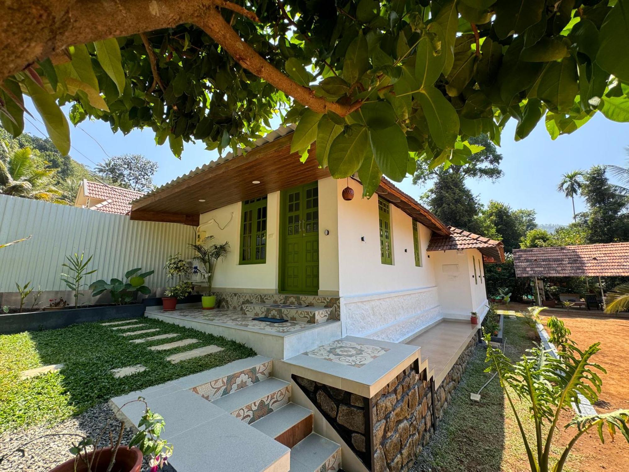 Calm Shack - 2 Bedroom-Boutique Farm Stay ムンナール エクステリア 写真