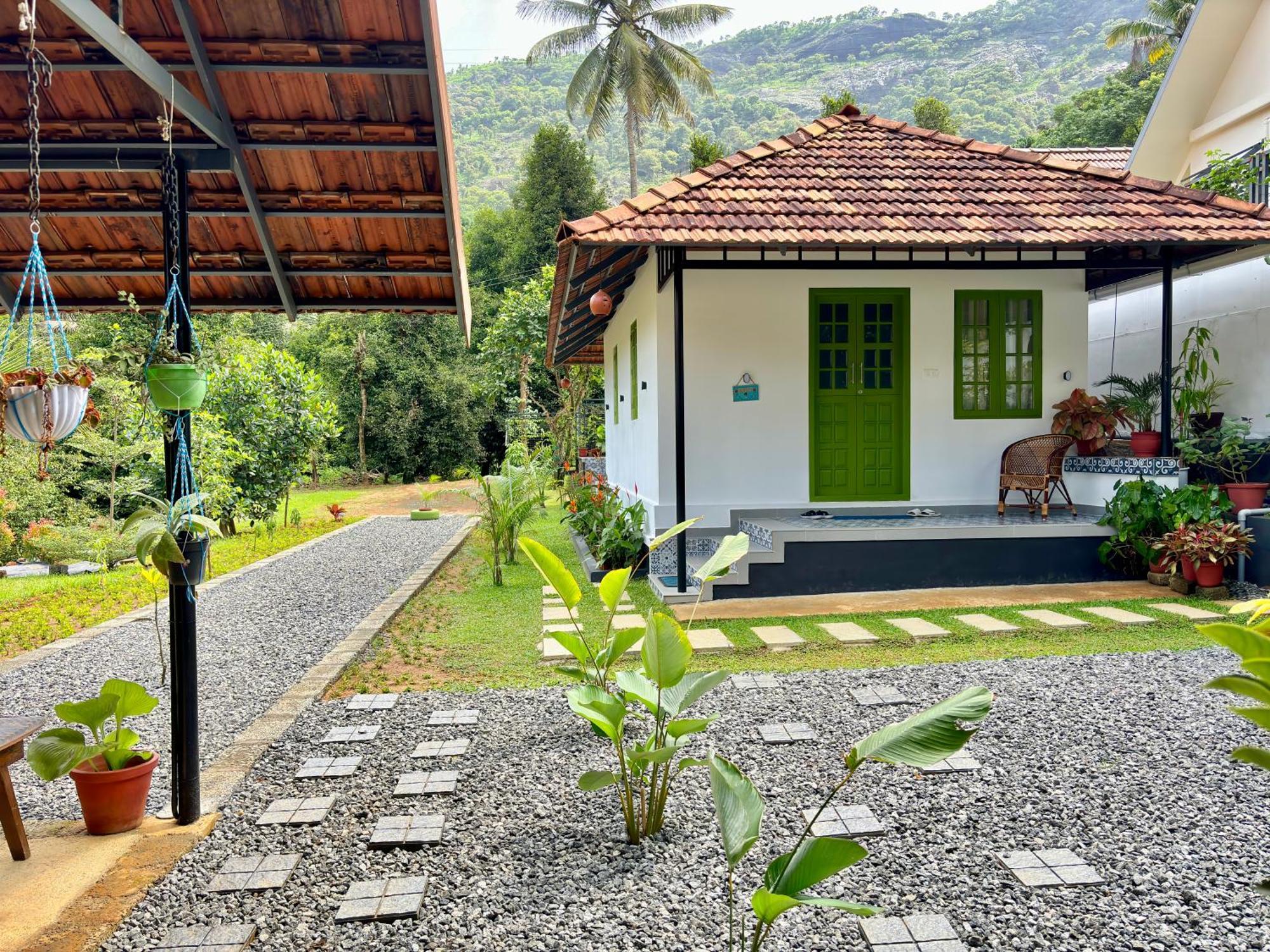 Calm Shack - 2 Bedroom-Boutique Farm Stay ムンナール エクステリア 写真